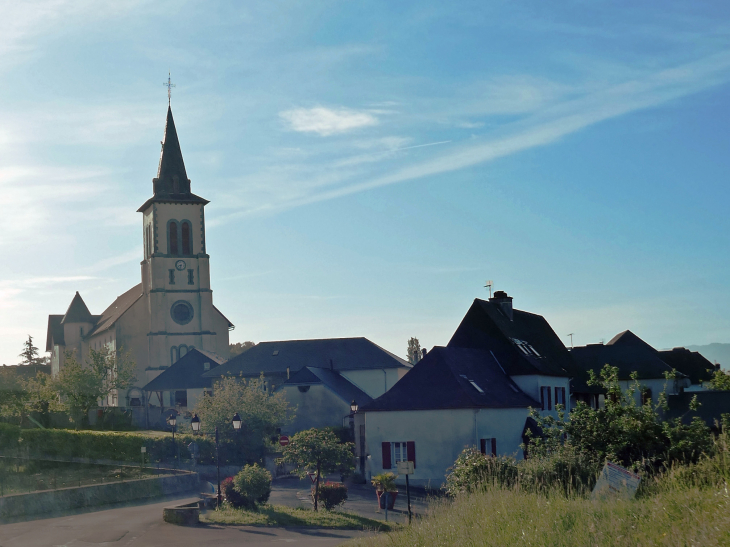 Vue sur le village - Esquiule