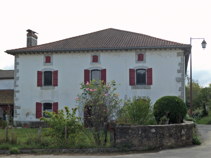 Maison du village - Gamarthe