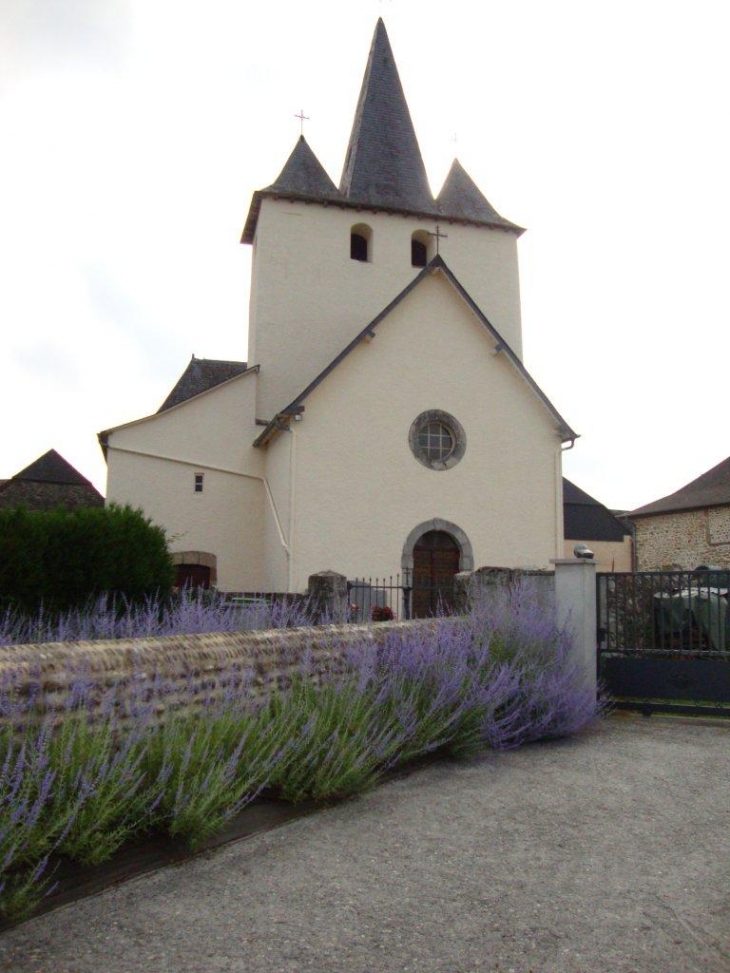 Geüs-d'Oloron (64400) église, façade