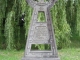 Hasparren, stèle basque de chemin avec statue de la Vierge Marie