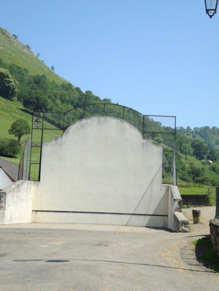 Haux (64470) fronton