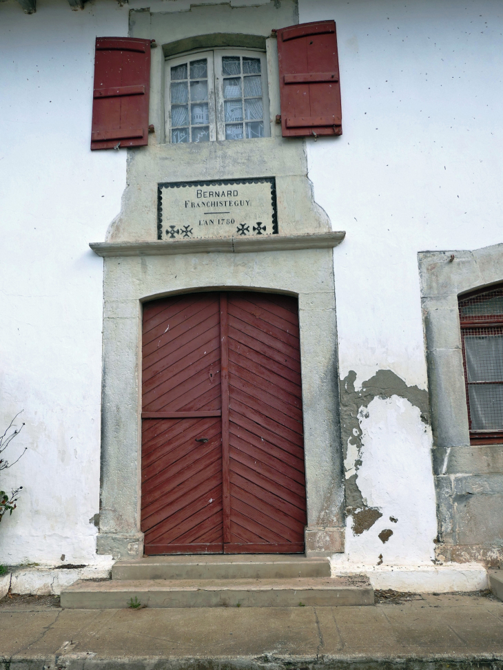 Porte de maison - Hélette