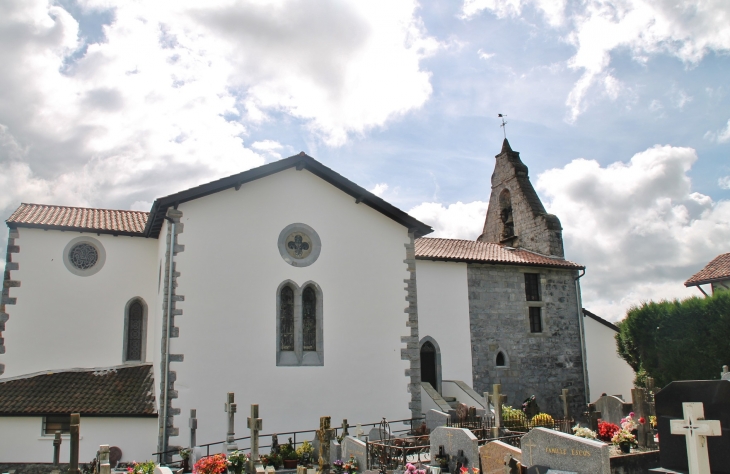     église de la Décollation  de St Jean-Baptiste  - Iholdy