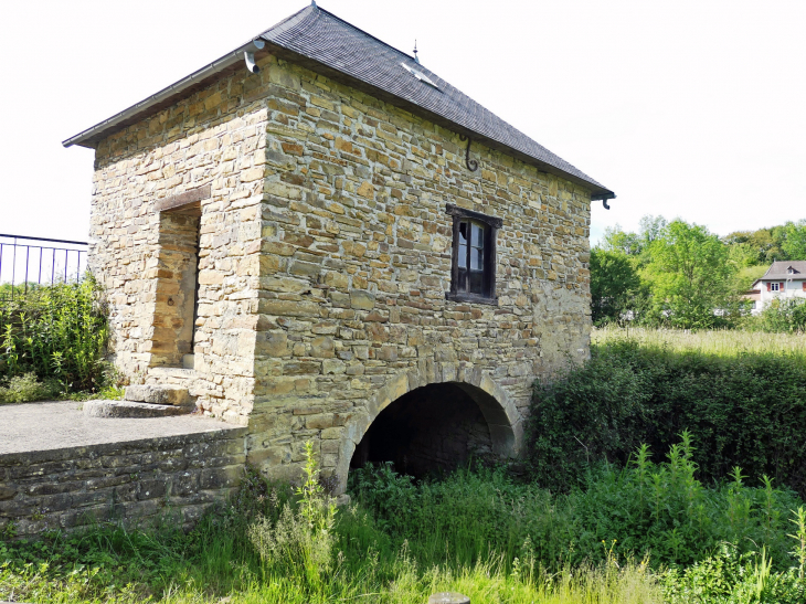 Le moulin - L'Hôpital-Saint-Blaise