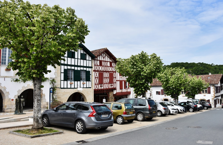 La Commune - La Bastide-Clairence