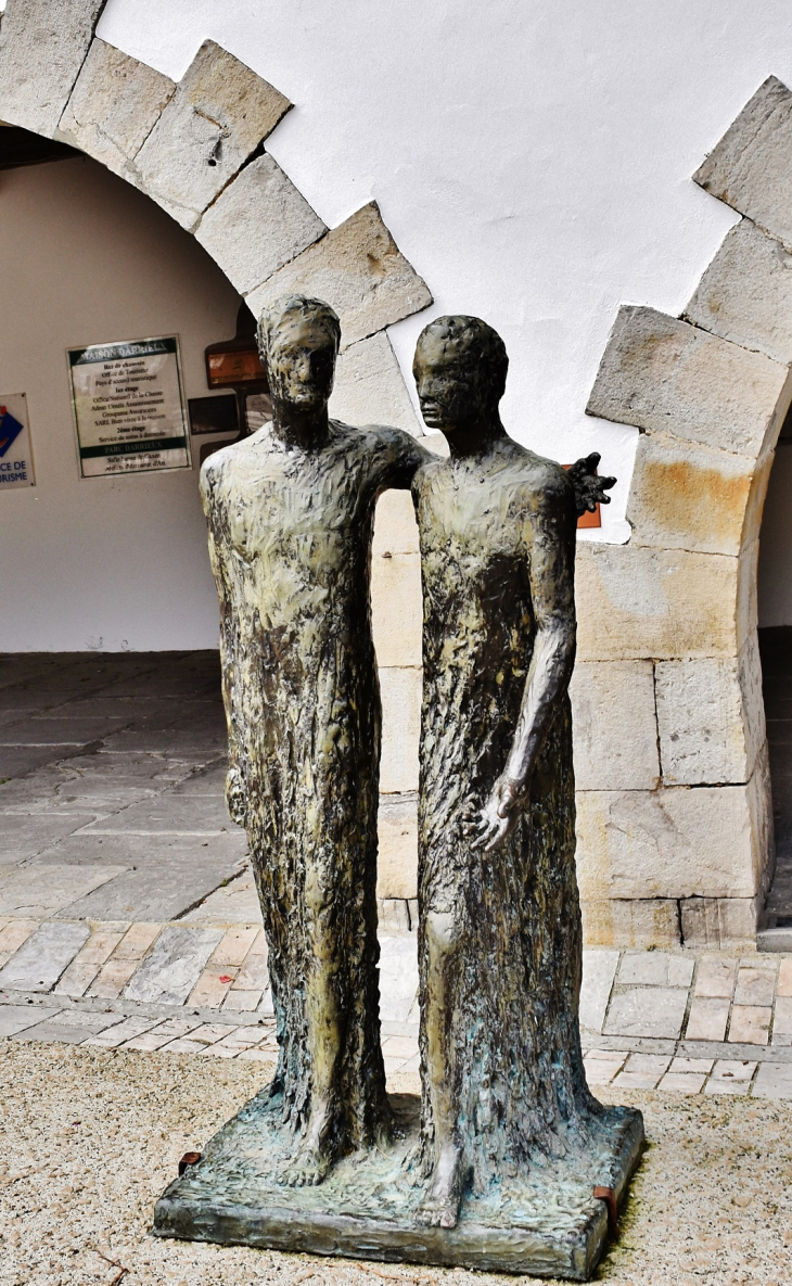 Sculpture - La Bastide-Clairence