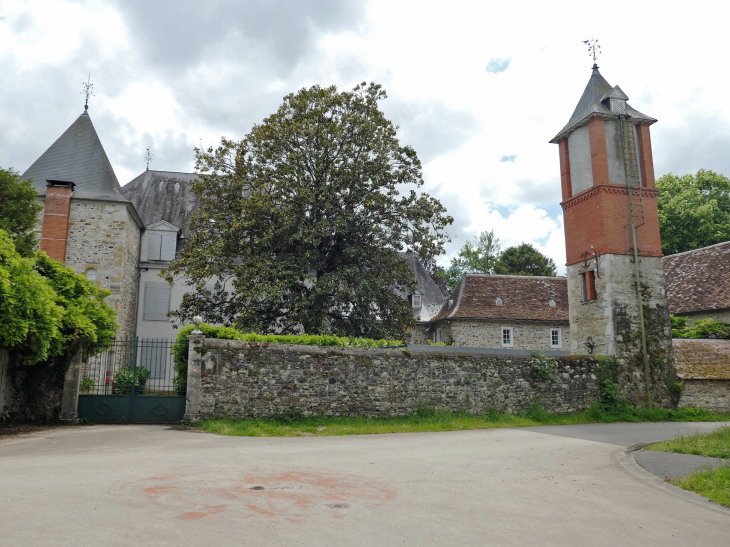 Dans le village - Laàs