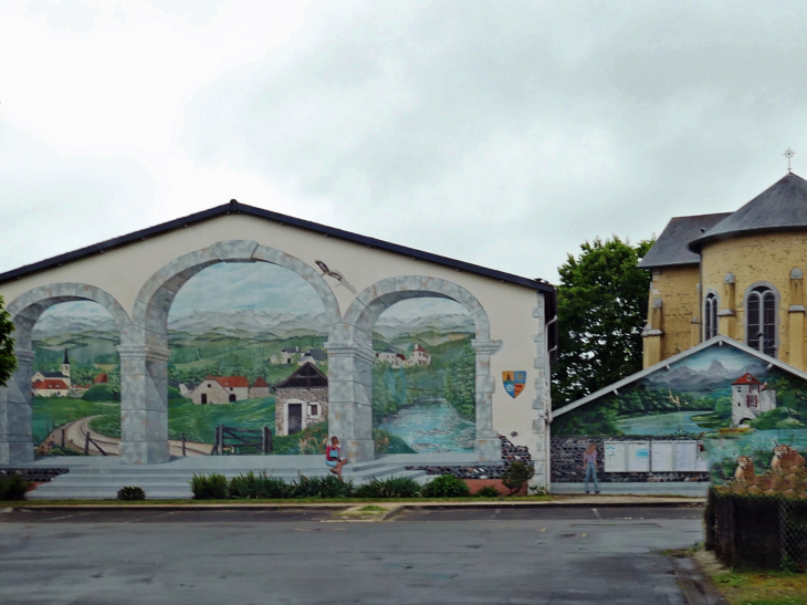 Trompe i'oeil sur la mairie - Labastide-Cézéracq