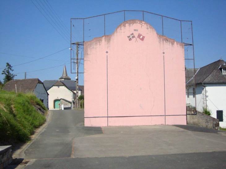 Lacarry-Arhan-Charritte-de-Haut (64470) à Lacarry, fronton