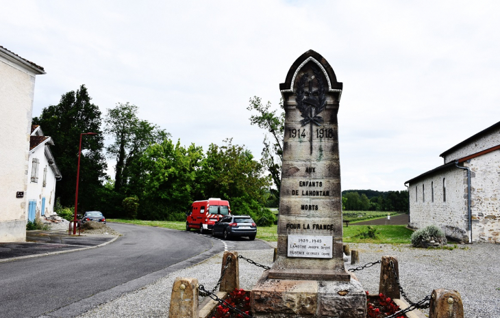 Monument aux Morts - Lahontan