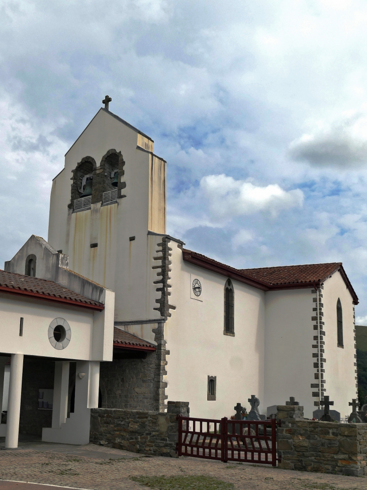 L'église - Larceveau-Arros-Cibits