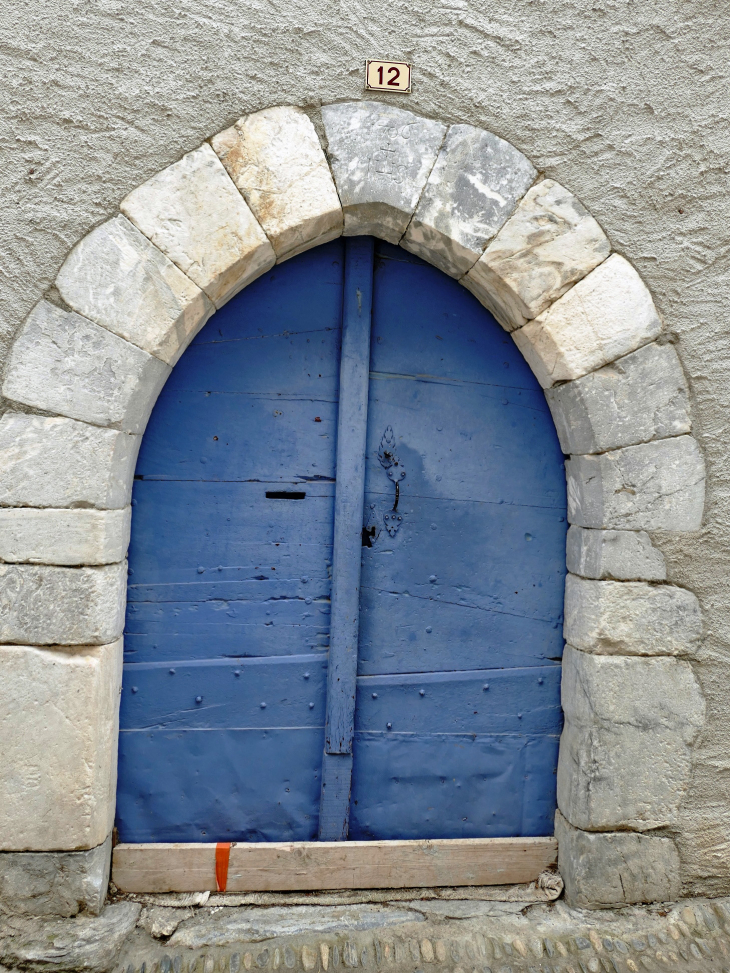 Porte dans les ruelles - Laruns