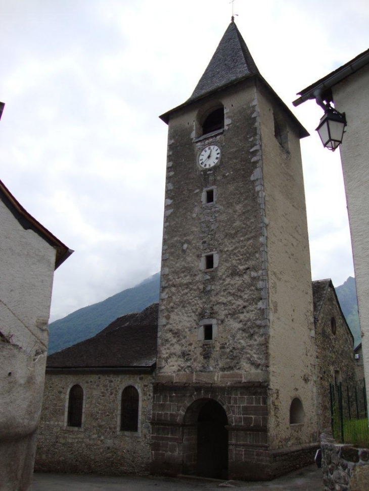 Lées-Athas (64490) église de Lées