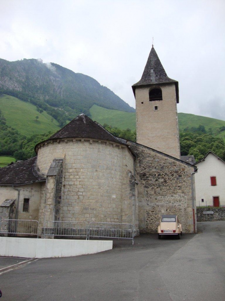 Lées-Athas (64490) église de Lées