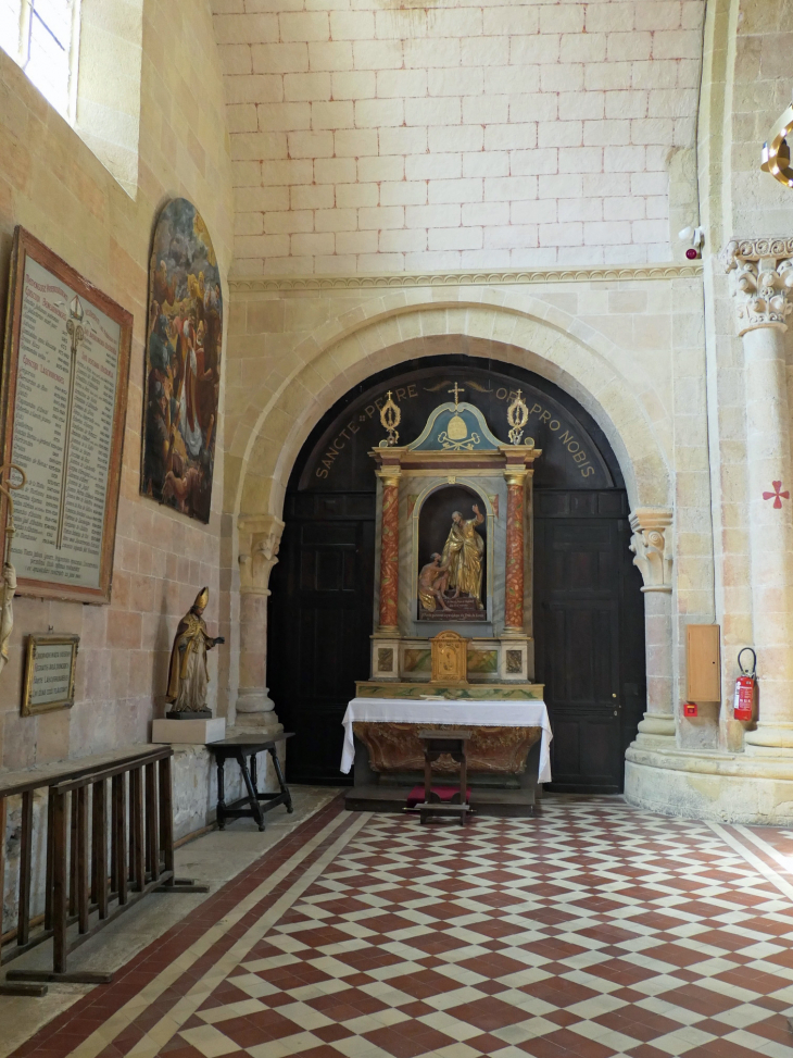 L'intérieur de l'a cathédrale - Lescar