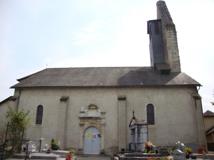 Lescar (64230) église St.julien