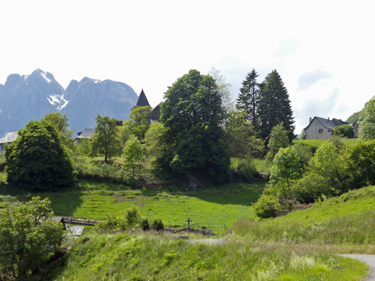 Village de montagne dans la vallée d'Aspe - Lescun