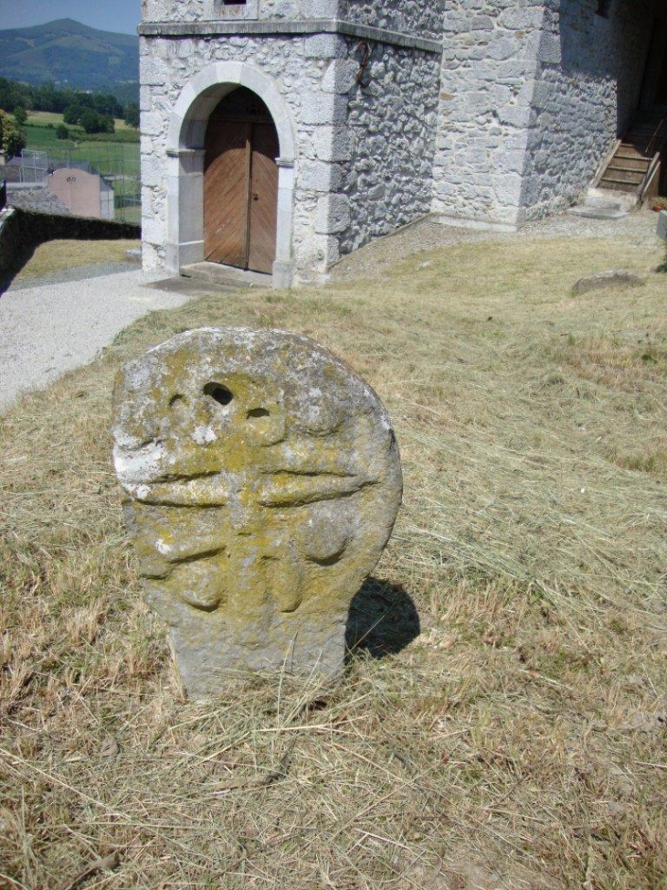 Lichans-Sunhar (64470) à lichans, stèle basque