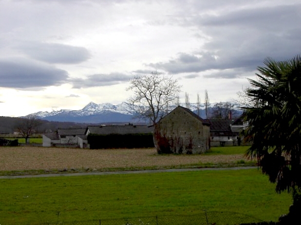 Livron - Au loin, les Pyrénées