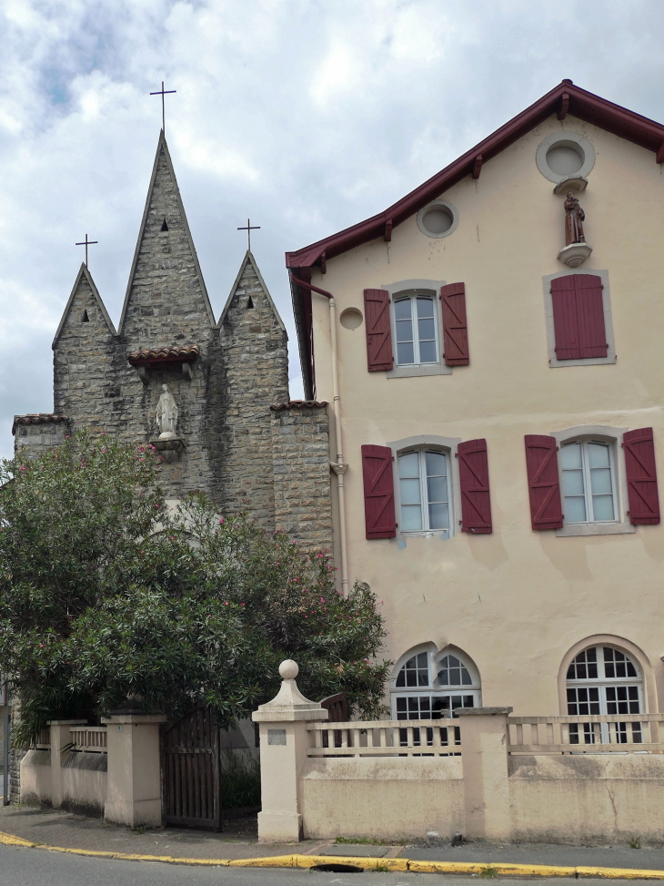 La chapelle trinitaire - Mauléon-Licharre