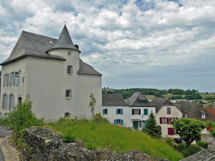 Manoir sur la colline - Mauléon-Licharre