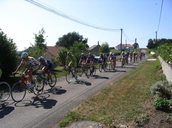 Course de vélo chemin des crêtes - Navailles-Angos