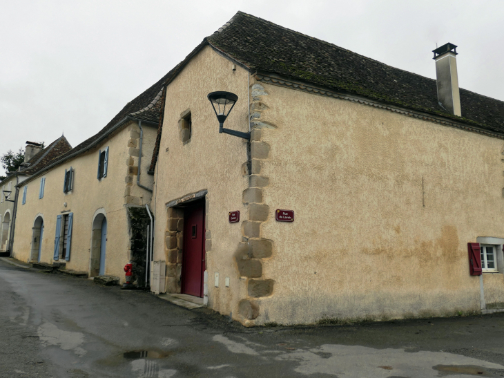 Une rue du village - Ossenx