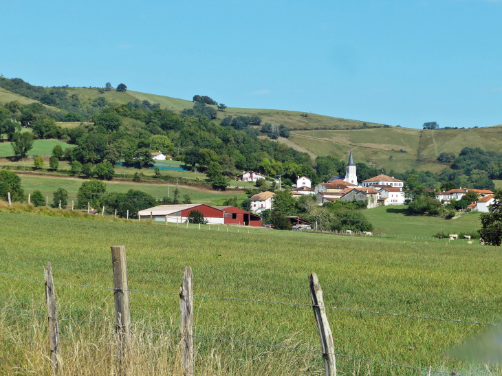 Vue sur le village - Ostabat-Asme