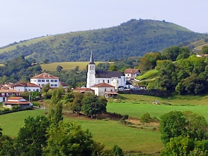 Vue sur le village - Ostabat-Asme