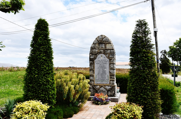 Monument aux Morts - Saint-Girons-en-Béarn