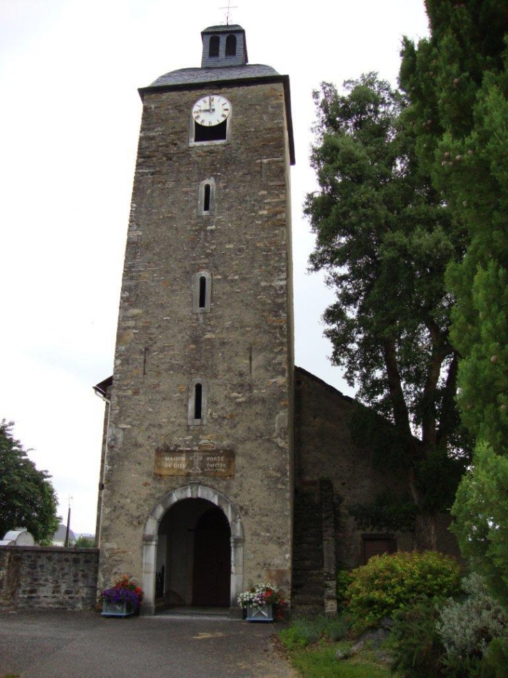 Saint-Goin (64400) église