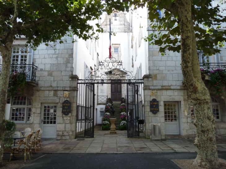 L'hotel de ville - Saint-Jean-de-Luz