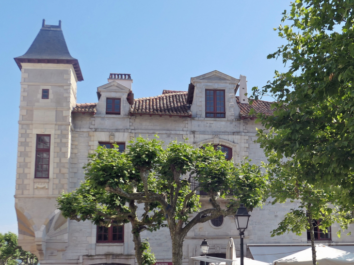 Place Louis XIV - Saint-Jean-de-Luz