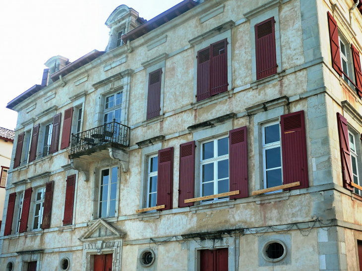 Quai de l'Infante : galerie d'art - Saint-Jean-de-Luz