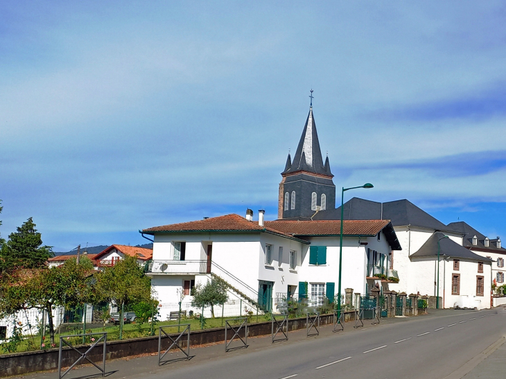 Vue sur l'église - Saint-Jean-le-Vieux