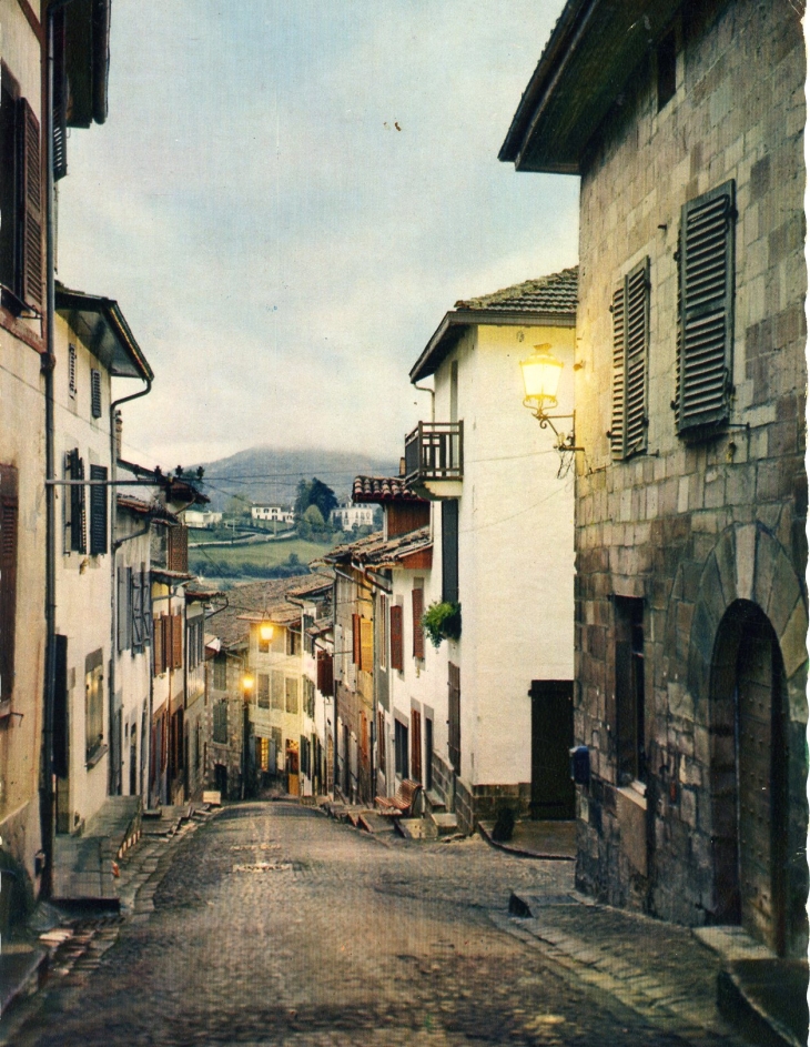 La rue de la Citadelle (carte postale de 1972) - Saint-Jean-Pied-de-Port