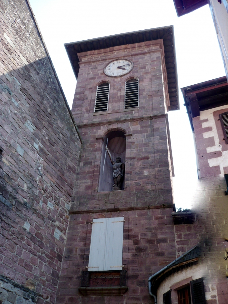 Clocher de l'église de l'Assomption-de-la-Vierge. - Saint-Jean-Pied-de-Port