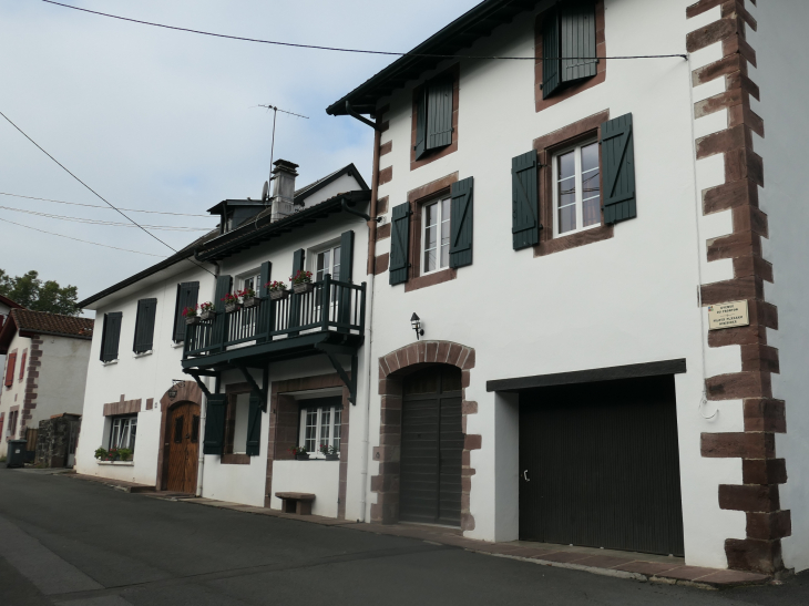 Avenue du fronton - Saint-Jean-Pied-de-Port