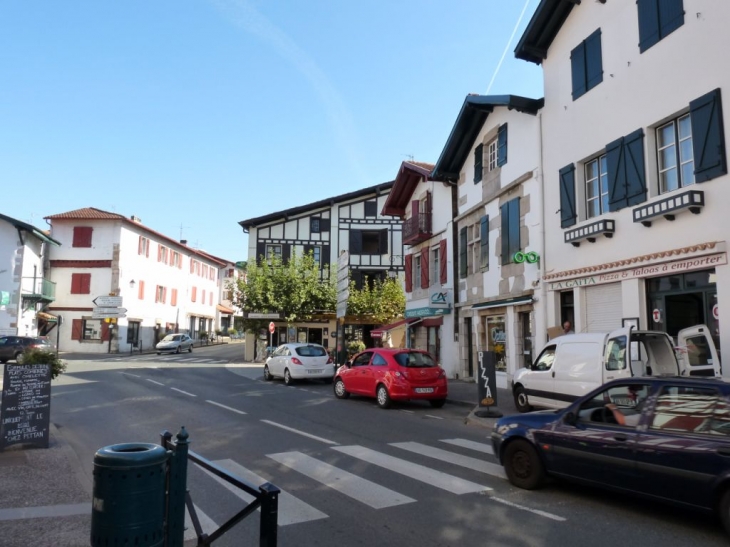 Dans le village - Saint-Pée-sur-Nivelle