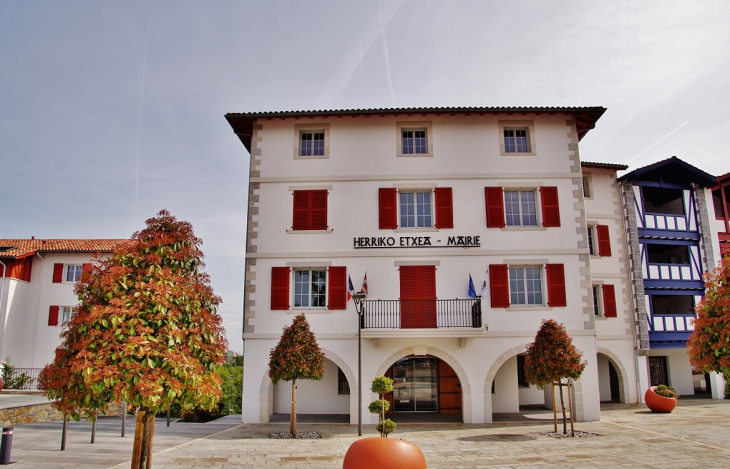 La Mairie - Saint-Pierre-d'Irube