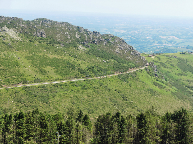 Le train dans la montagne - Sare