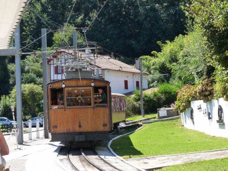 Le petit train - Sare