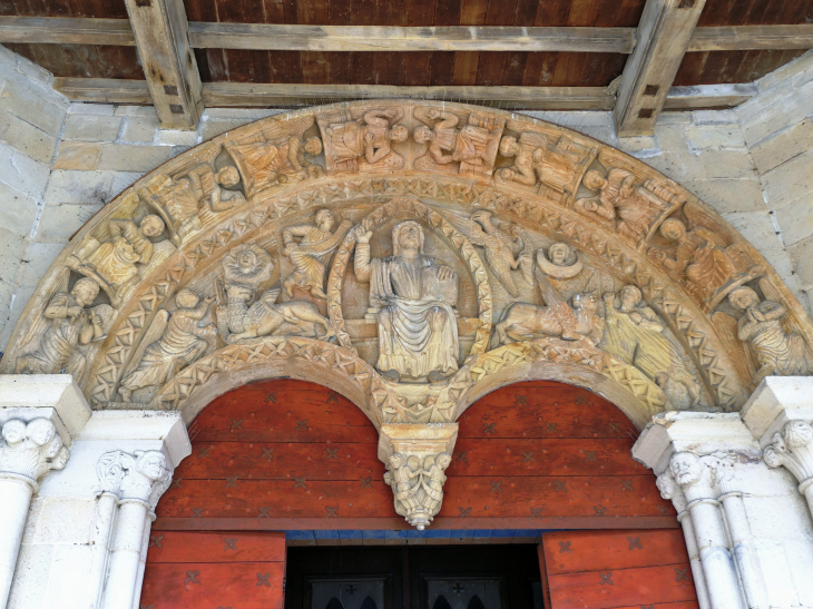 L'entrée de l'église Saint André - Sauveterre-de-Béarn