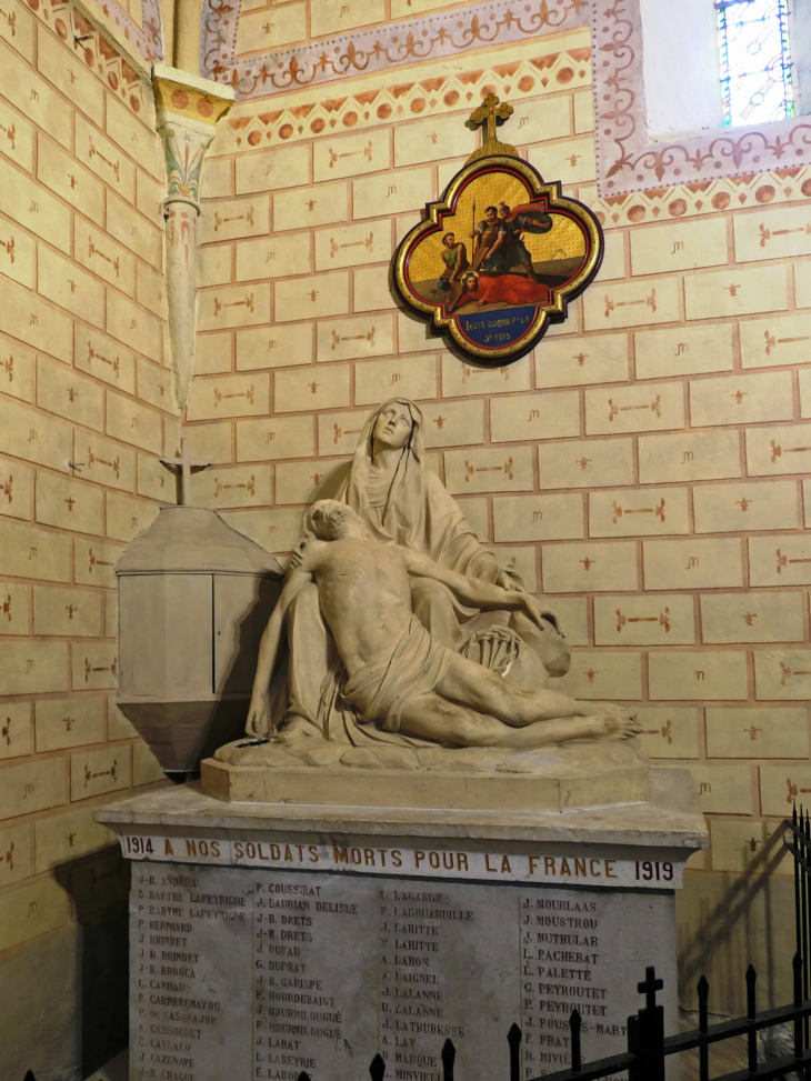 Dans l'église Saint André - Sauveterre-de-Béarn