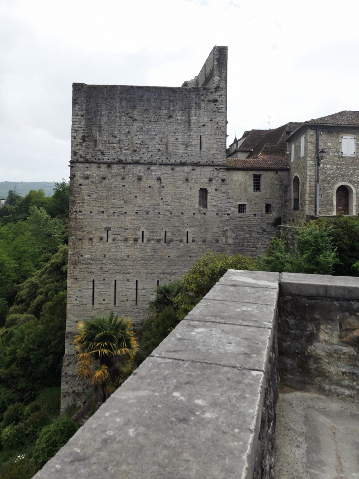 La tour Monréal - Sauveterre-de-Béarn