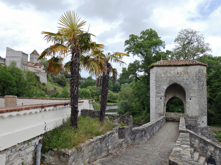 Le pont de la Légende - Sauveterre-de-Béarn