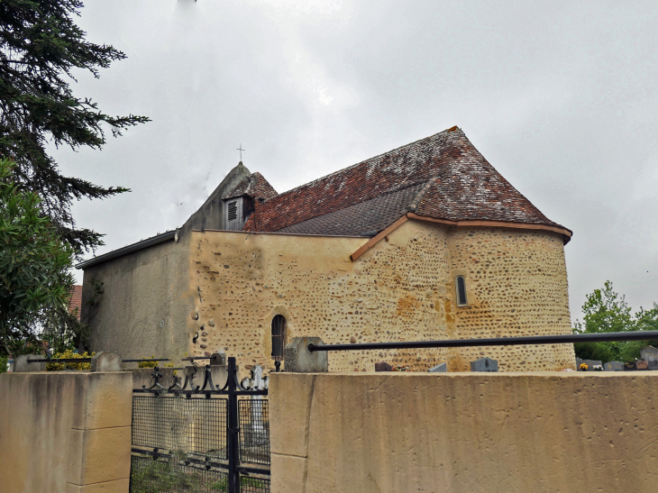 Le cimetière au chevet de l'église - Séby