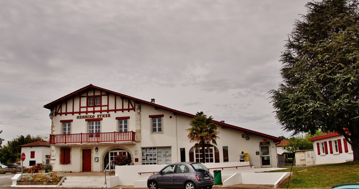 La Mairie - Urcuit