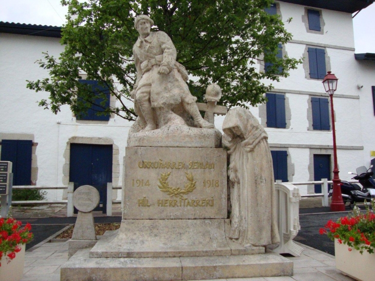 Urrugne (64122) monument aux morts