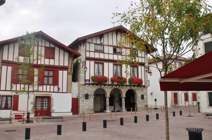 Hotel-de-Ville - Urrugne